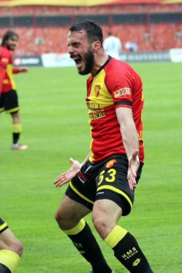 Göztepe 5 Futbolcuyla Yollarını Ayırıyor