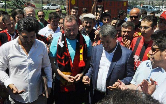 Eskişehirspor, Sergen Yalçın İle 1 Yıllık Sözleşme İmzaladı