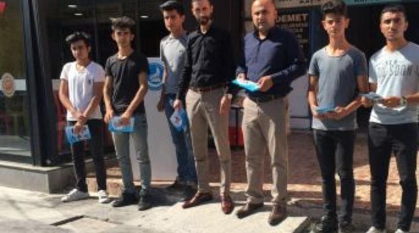 Karaman&rsquo;da, &Uuml;lk&uuml; Ocakları Uyuşturucu İle M&uuml;cadele Broş&uuml;rleri Dağıttı