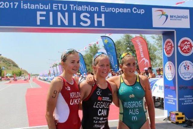 İstanbul Triatlon Avrupa Kupası Yarışları Beylikdüzü'nde Yapıldı