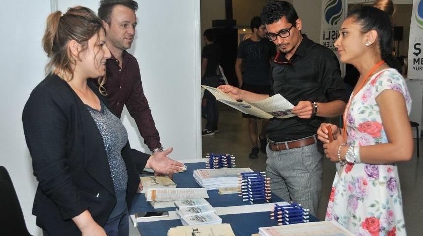 Km&uuml; İstanbul&rsquo;da &Uuml;niversite Tanıtım Fuarına Katıldı