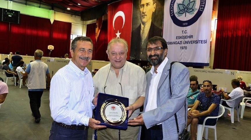 Başkan Ata&ccedil;&rsquo;a &lsquo;teşekk&uuml;r&rsquo; Plaketi