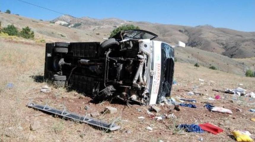 Kayseri'de Tur Midib&uuml;s&uuml; Devrildi: 26 Yaralı (2)
