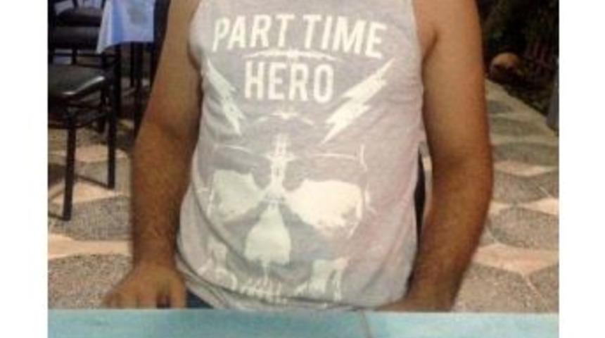 'part Time Hero' Tiş&ouml;rt&uuml; Giyen &Uuml;niversiteli G&ouml;zaltına Alındı