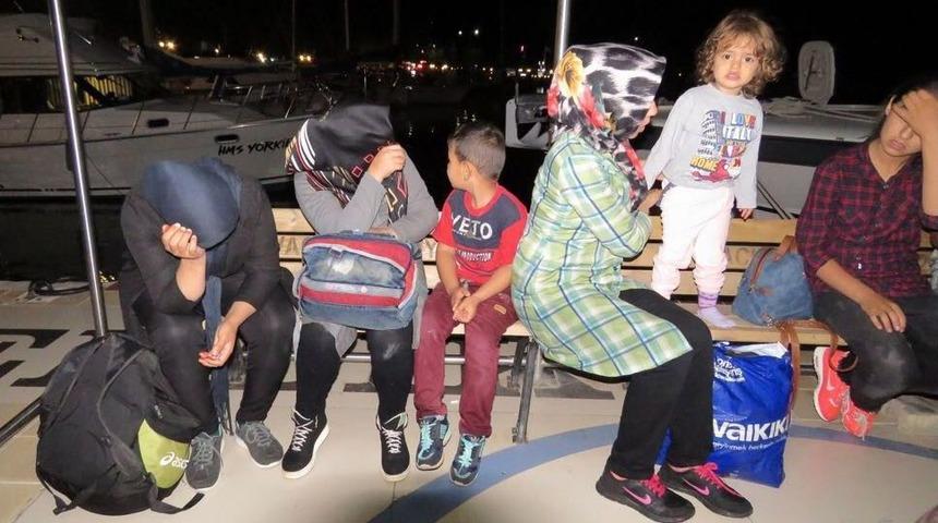 Ayvacık&rsquo;ta 30 Ka&ccedil;ak G&ouml;&ccedil;men Yakalandı