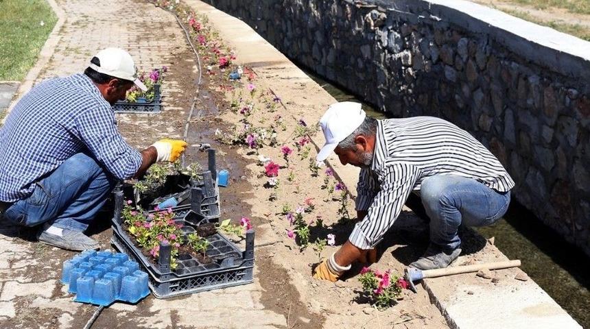 G&uuml;rpınar&rsquo;da Yeşillendirme &Ccedil;alışması