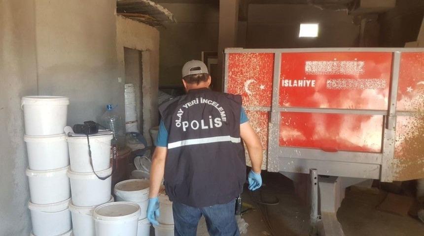 2 Bu&ccedil;uk Ton Buğdayı Pencereden &Ccedil;aldılar