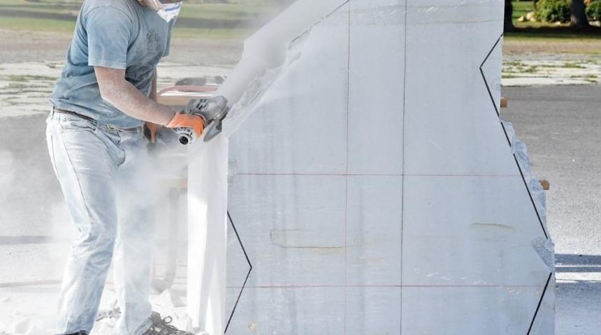 T&uuml;rk Ve Yabancı Heykeltıraşlar İzmir İ&ccedil;in Yontacak