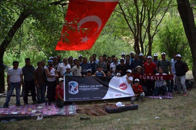 Şenkaya’da Trekking Yapıldı