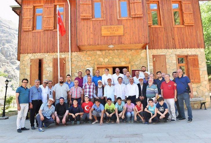 Başkan Demircan, Başbağlar Şehitliğini Ziyaret Etti G2