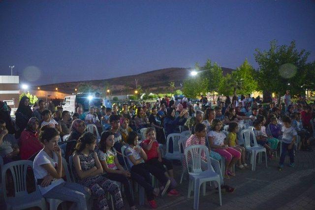 Tuzla Belediyesi Açık Hava Sinema Günleri Başladı