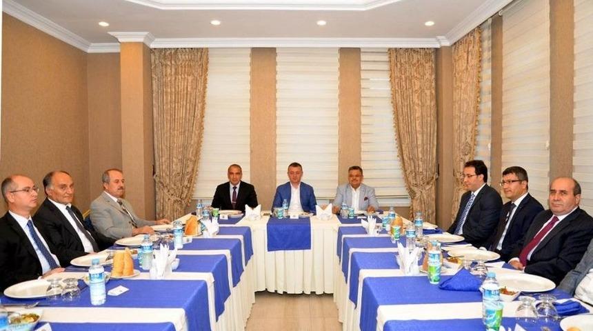 T&uuml;mgeneral Ko&ccedil;&rsquo;a Veda Yemeği