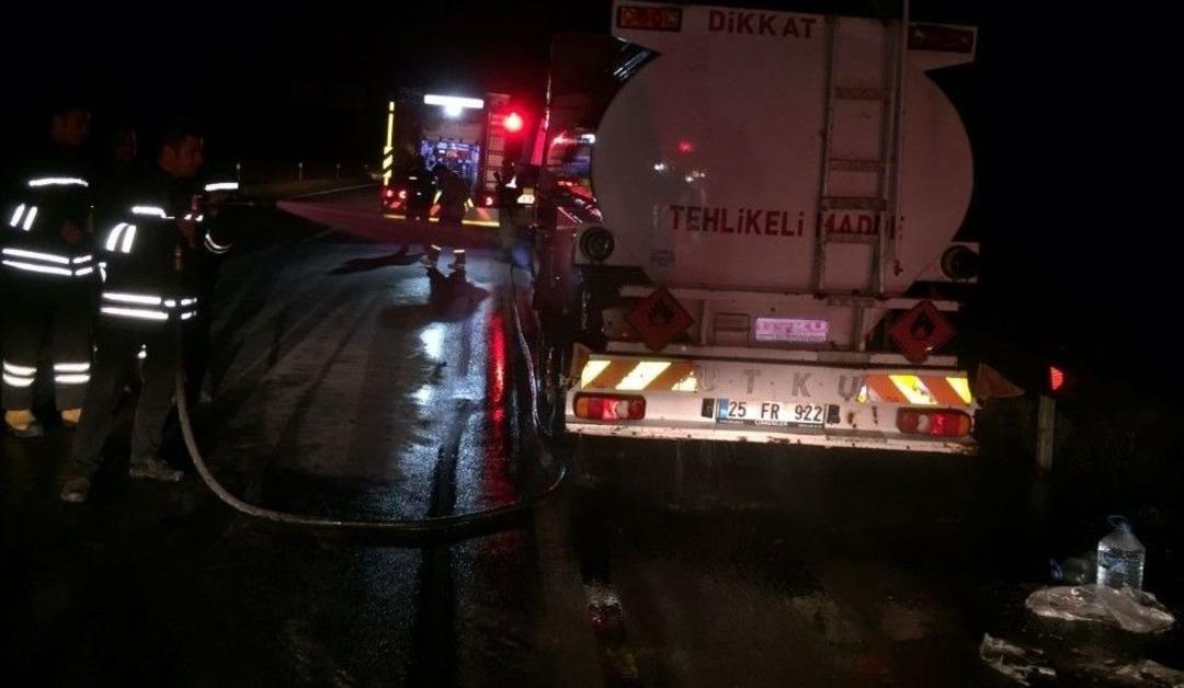 Seyir Halindeki Tanker Aniden Alev Aldı