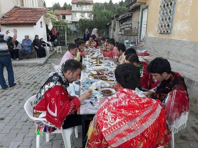 145 Yıldır Devam Eden Asker Uğurlama Geleneği