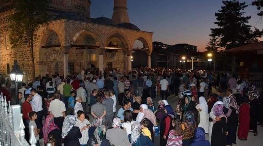 Sungurlu&rsquo;dan İlk Hac Kafilesi Dualarla Uğurlandı