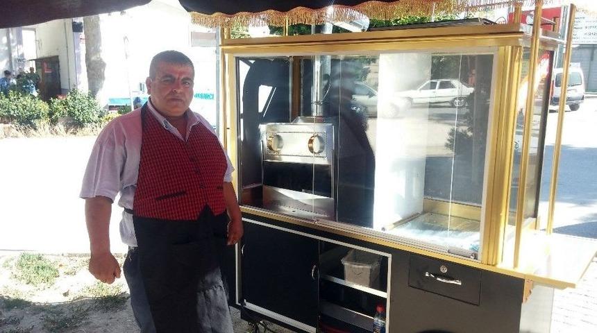 İbb&rsquo;den Engeli K&ouml;fteciye 2&rsquo;inci Kez Araba Hediyesi