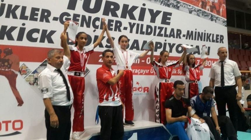 (özel Haber) Kick Boks Şampiyonasında Batman Rüzgarı