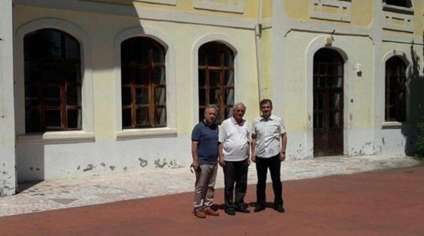 M&uuml;zeler M&uuml;d&uuml;r&uuml; Kurt Ak&ccedil;akoca&rsquo;da