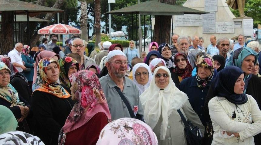 &Uuml;nye&rsquo;den İlk Hac Kafilesi Yola &Ccedil;ıktı