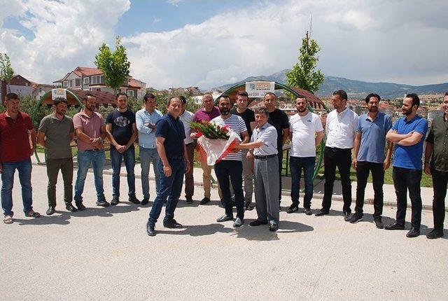 Gediz’in En Büyük Sivil Toplum Kuruluşundan Gediz Devlet Hastanesine Kamelya Yardımı