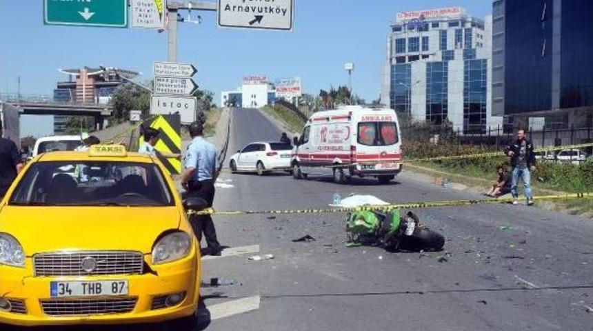 Hatalı Şerit Değiştiren Taksi S&uuml;r&uuml;c&uuml;s&uuml; Motorsikletlinin &Ouml;l&uuml;m&uuml;ne Neden Oldu