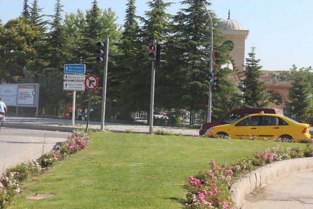 Işığı Var Yolu Yok