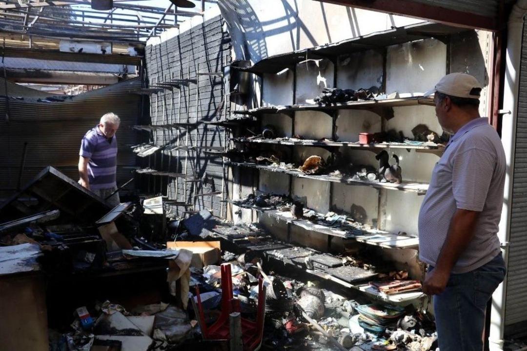 D&uuml;n Canını Zor Kurtaran Esnaf, Bug&uuml;n Eşyaları İ&ccedil;in Yeniden Festival &Ccedil;arşısında