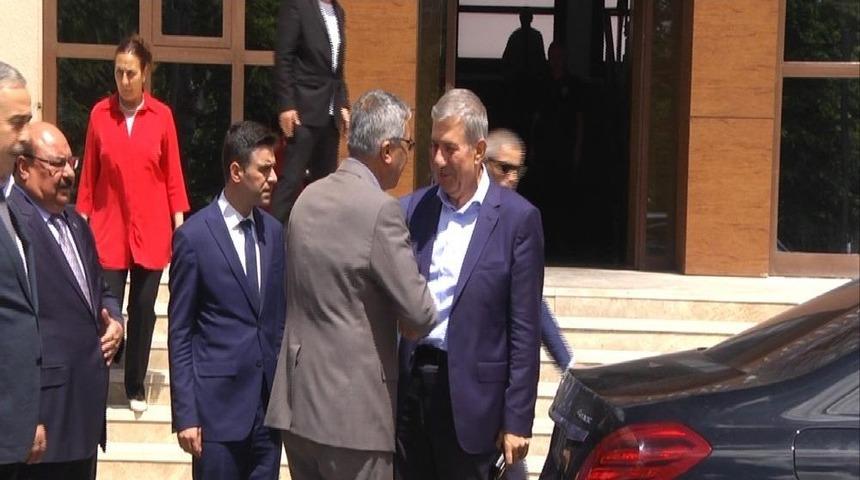 Sağlık Bakanı Demircan&rsquo;dan &Ccedil;orum Valiliği&rsquo;ne Ziyaret