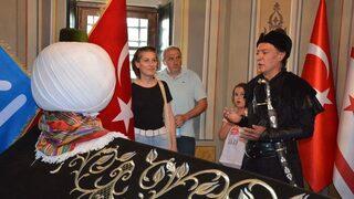 Ertuğrul Gazi Türbesi Hafta Sonu Gurbetçi Akınına Uğradı