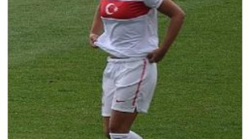 Konak Belediyespor Sevinç'le 1 Yıllık Sözleşme Imzaladı