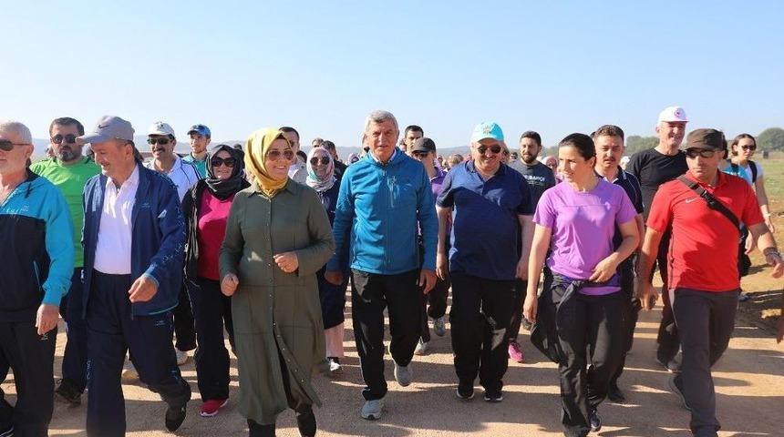 K&ouml;rfezliler Sağlık İ&ccedil;in Y&uuml;r&uuml;d&uuml;