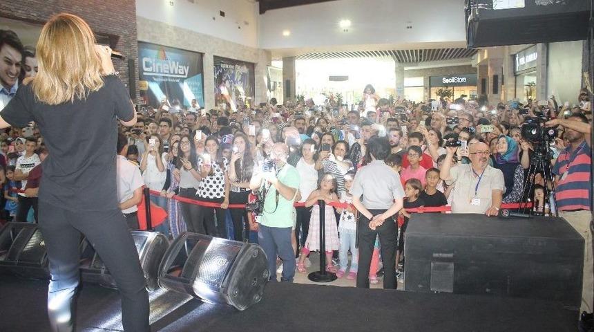 G&uuml;lşen, Highway&rsquo;de Sevenleriyle Buluştu