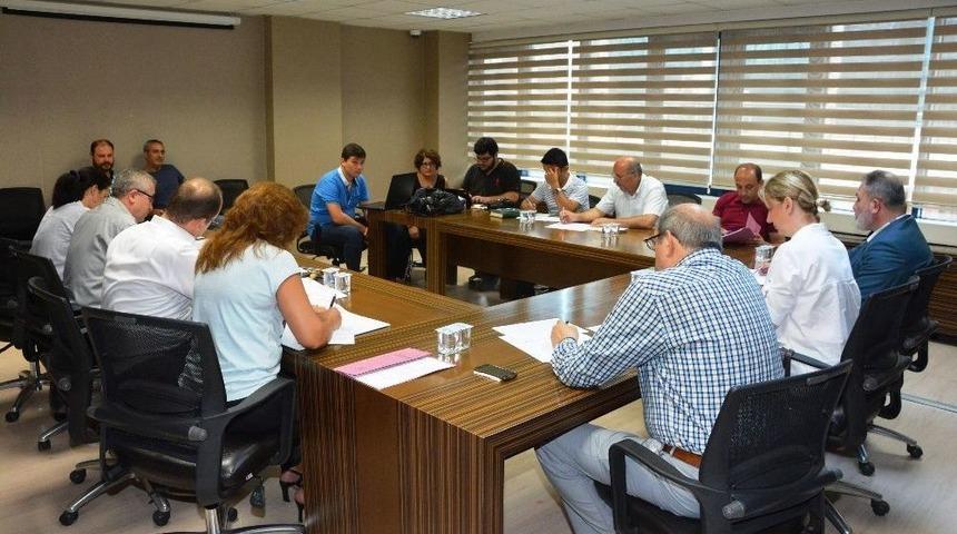 İzmit Belediyesi&rsquo;nde Kiralama Ve Satış İhaleleri Yapıldı