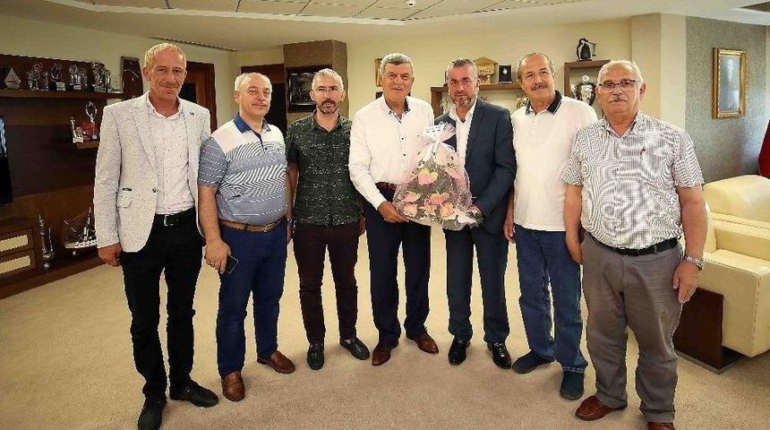 Başkan Karaosmanoğlu, Orhan Mahallesi Heyetini Ağırladı