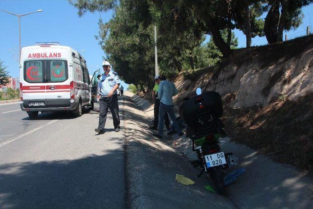 Bilecik’te Motosiklet İle Ticari Aracının Karıştığı Kazada 1 Kişi Yaralandı