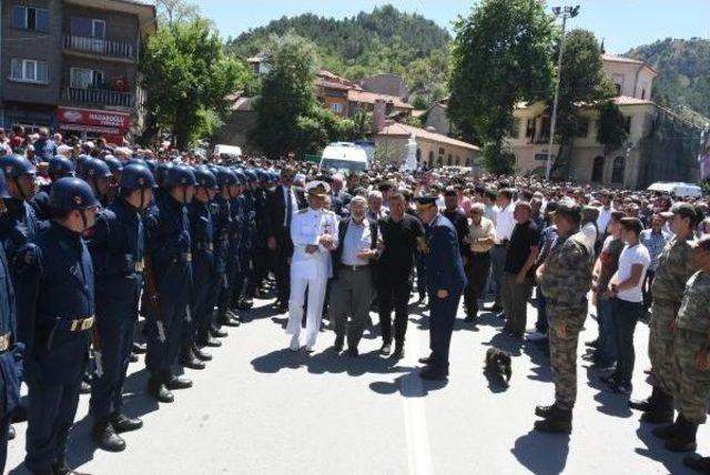 Şehit Sözleşmeli Er Kütahya'da Toprağa Verildi