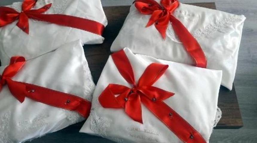 Edremit Belediyesi&rsquo;Nden Evlenecek &Ccedil;iftlere &lsquo;D&uuml;ğ&uuml;n Boh&ccedil;ası&rsquo;