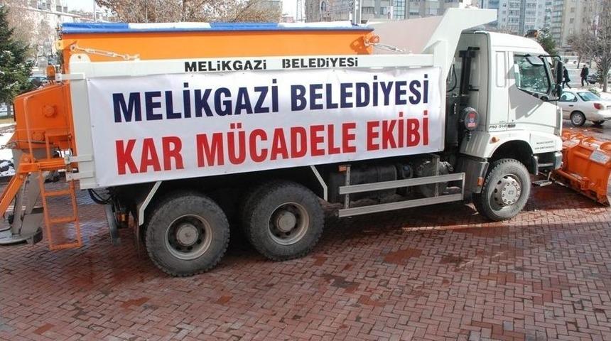 Melikgazi Belediyesi Ara&ccedil; Parkını Genişletti