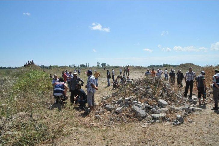 Bafra’da İki Mahalle Arasında Sular Durulmuyor G5