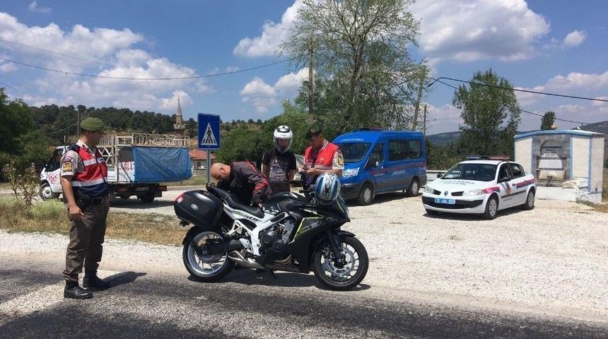 Bilecik&rsquo;te Jandarmadan Motosikletlere Uygulama