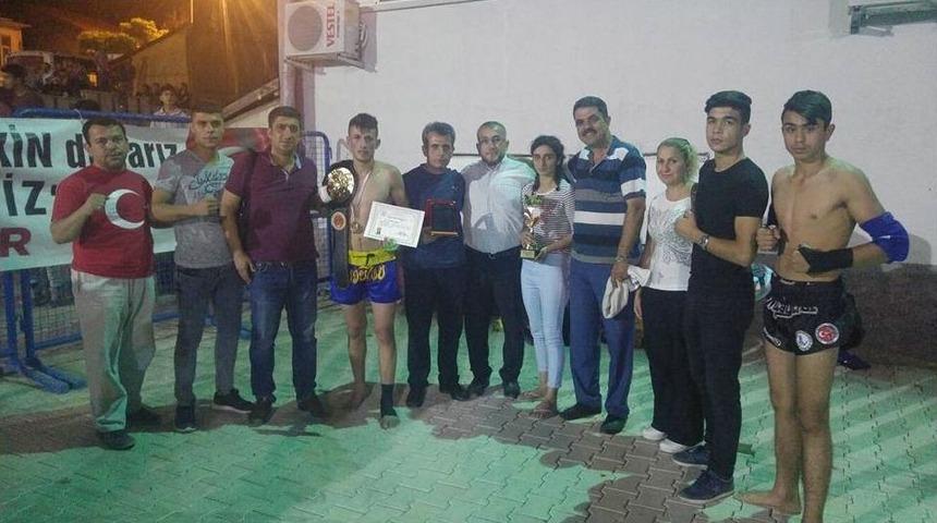 Adıyamanlı Sporcu G&ouml;khan &Ccedil;i&ccedil;ek Altın Kemerle D&ouml;nd&uuml;