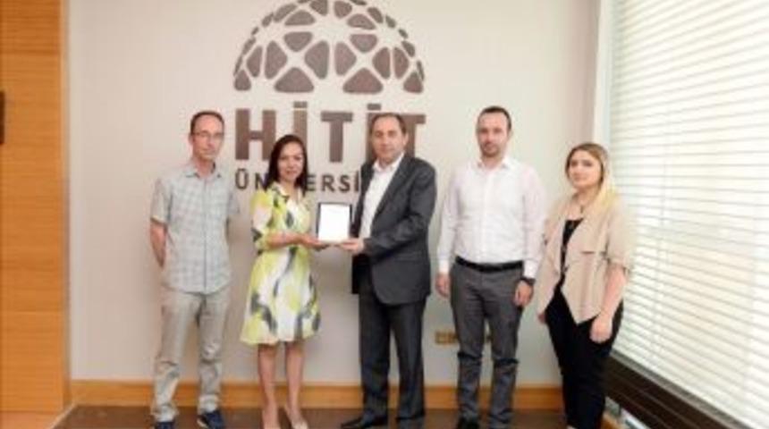 &ldquo;insana Yakışır İş İ&ccedil;in Kayıtlı İstihdamın Teşviki&rdquo; Proje Koordinat&ouml;r&uuml; Yrd. Do&ccedil;. Dr. Menekşe Şahin;