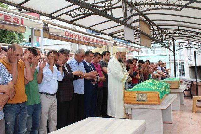 Ünye’de Boğulan İki Kişi Toprağa Verildi