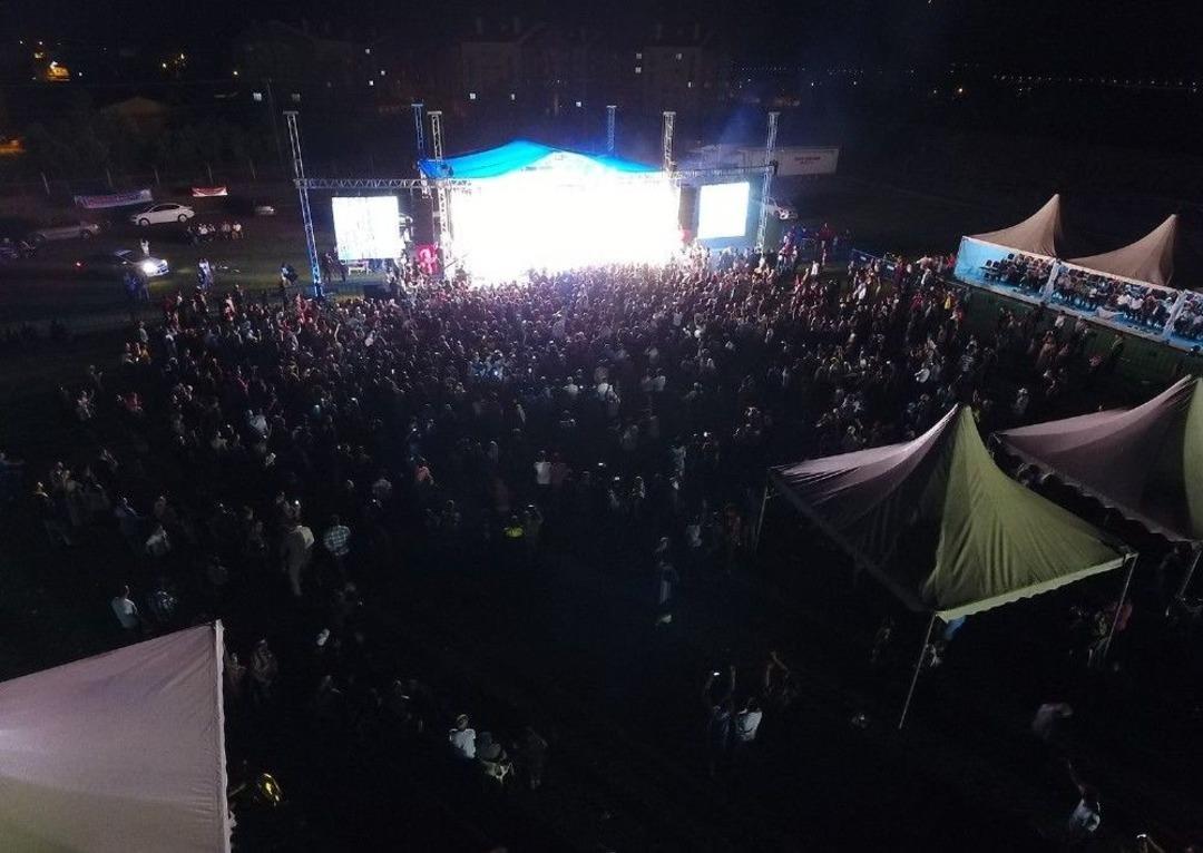 &Ccedil;ermik Festivali&rsquo;nde Muhteşem Final