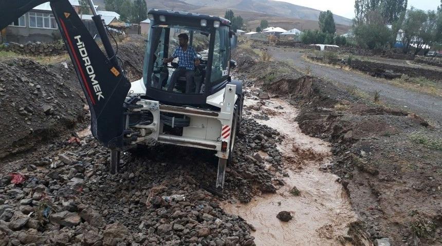 &Ccedil;aldıran&rsquo;da Sel