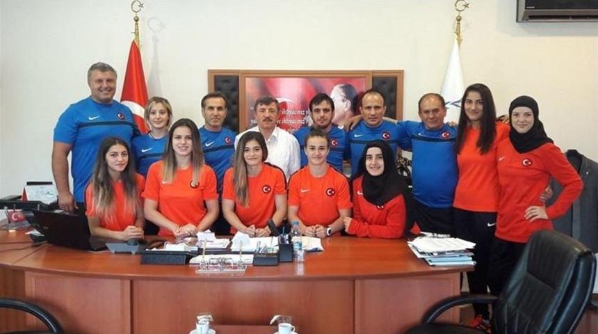 Genç Bayan Güreş Milli Takımı’nın Yalova Kampı Sona Erdi