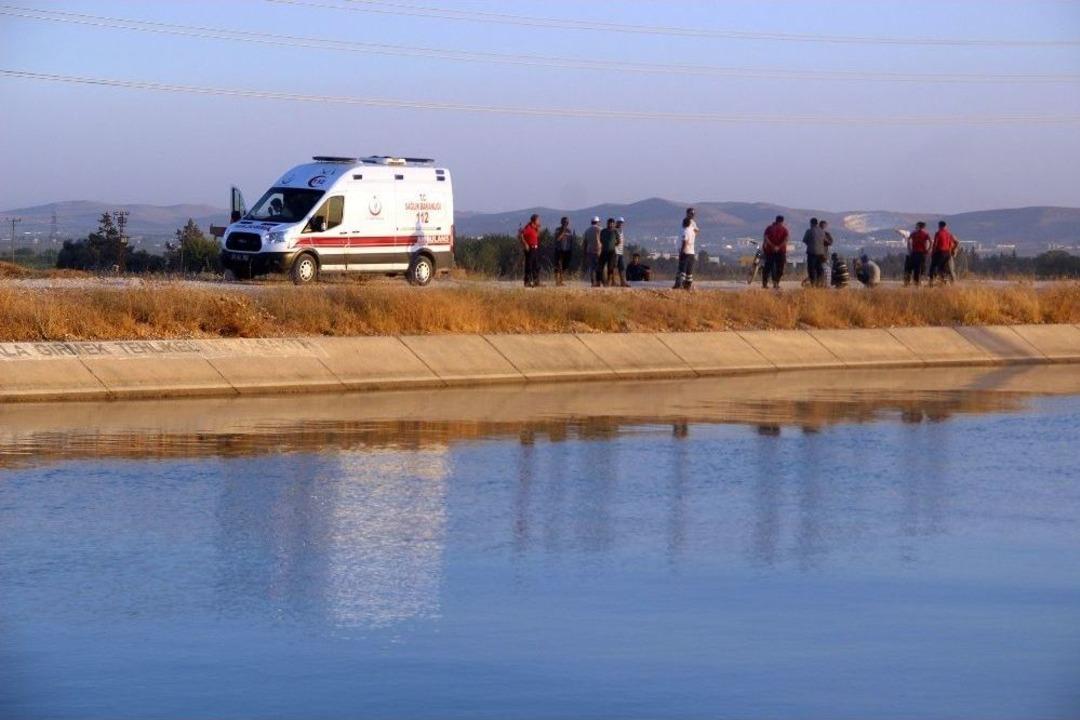 Suriyeli &Ccedil;ocuk Serinlemek İ&ccedil;in Girdiği Sulama Kanalında Kayboldu