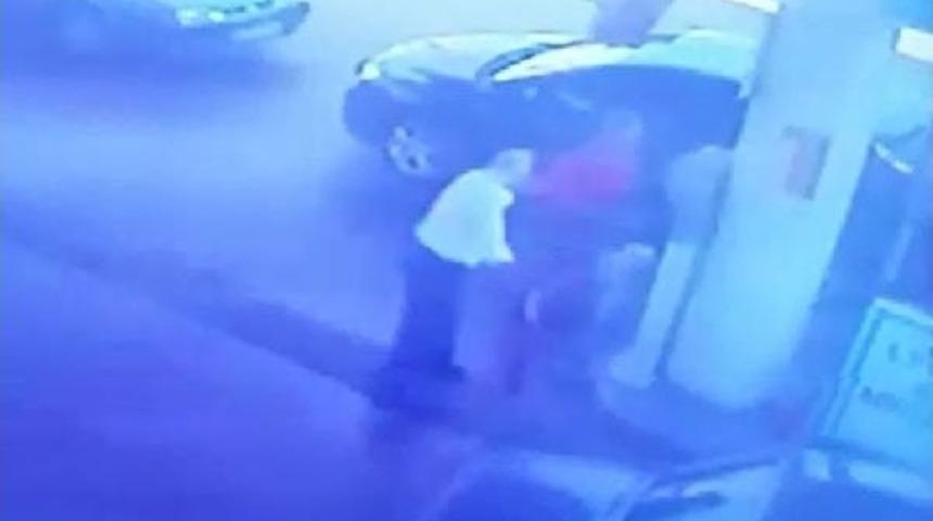 Akaryakıt Istasyonunda Kavga &Ouml;l&uuml;mle Son Buldu