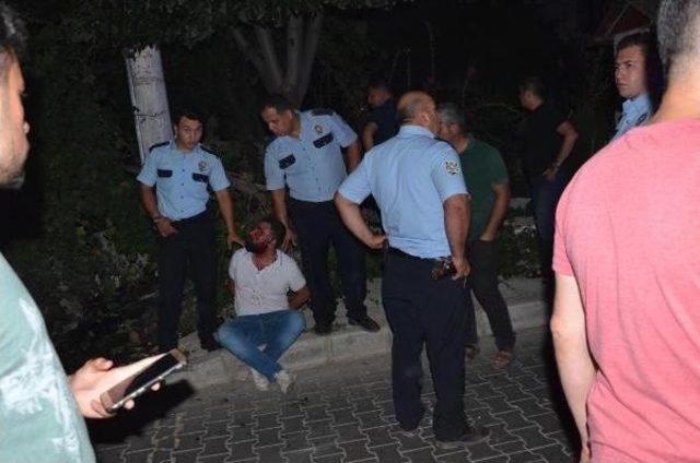 Polisten Kaçan Sürücü Sivil Polis Aracına Çarptı: 4 Yaralı