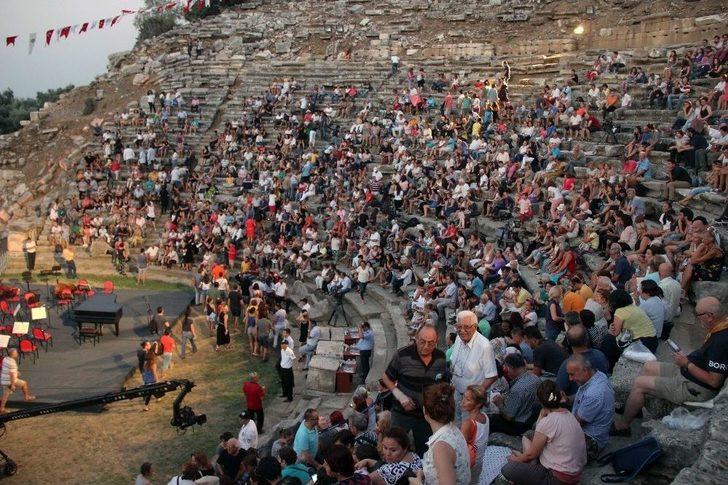 3 Bin Yıllık Antik Kentte İdil Biret Konseri G3